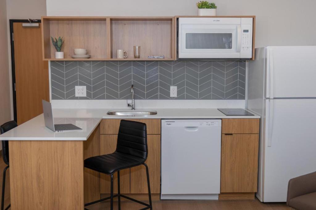 Livaway Suites Tri-Cities-Richland Kültér fotó